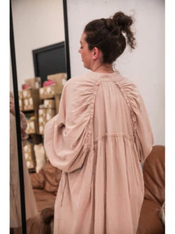 Robe Alix -Mode Vêtements Magasin 6001 1 beige w studio 2